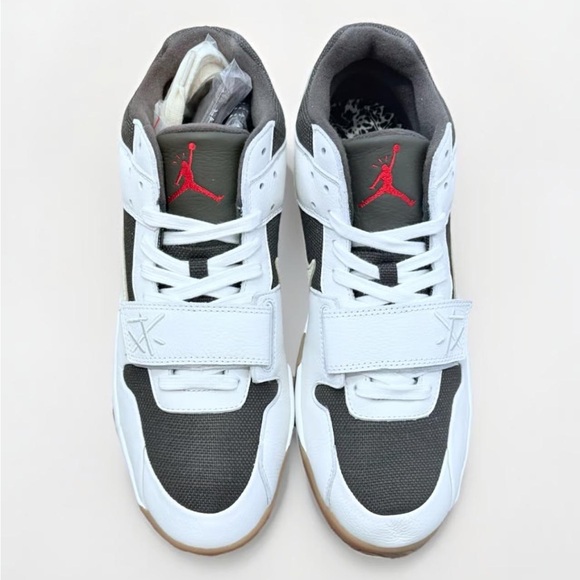 BRAND NEW JORDAN x TRAVIS SCOTT JUMPMAN JACK SIGNATURE ICONIC SHOES SIZE 11 - Picture 3 of 7